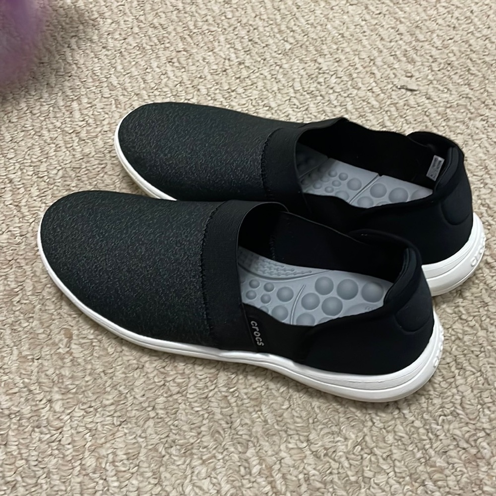 Crocs slip on sneakers 8